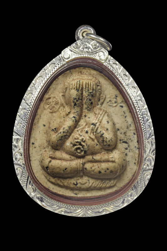 阿赞wala · 一家三口必打