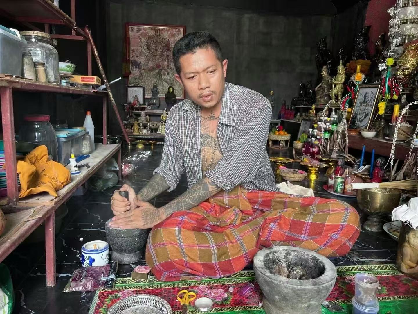 阿赞舍(虎)· 大地圣母108密咒符(符布)