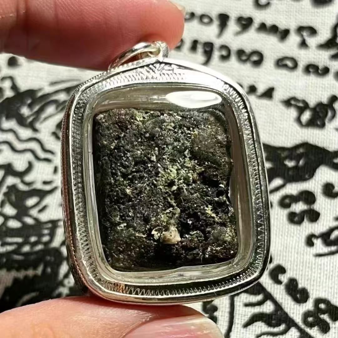 阿赞盖世 · 七妓女鬼骨必打(孤品)