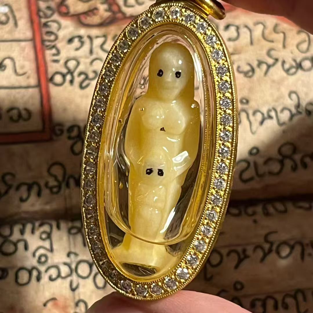 鲁士彭撒帕 · 骨雕母子灵