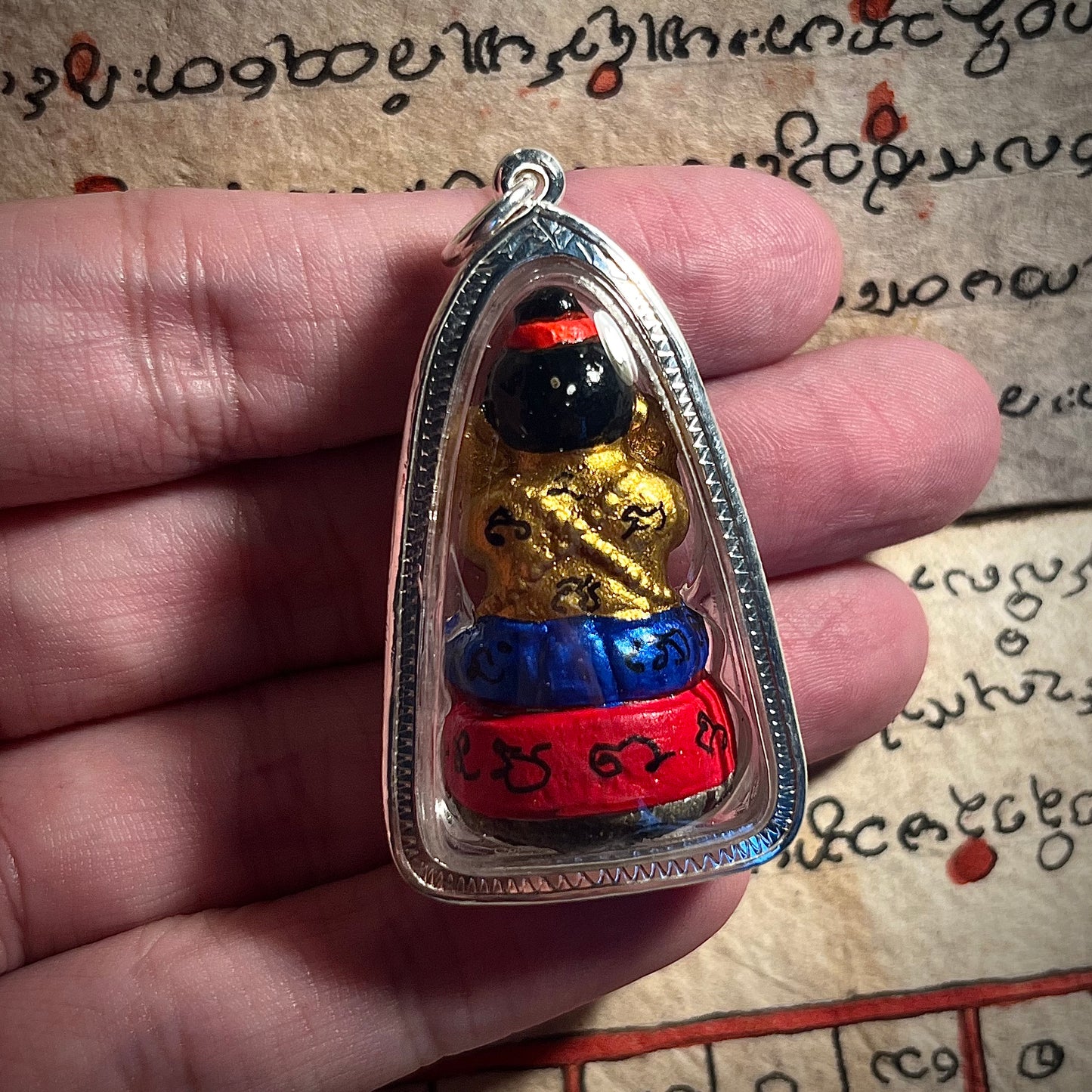 龙婆泰(LP TAI) · 双手招财古曼童