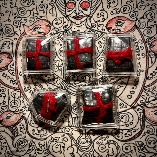 阿赞萨维特 · โบว์ 介也蚀宾灵