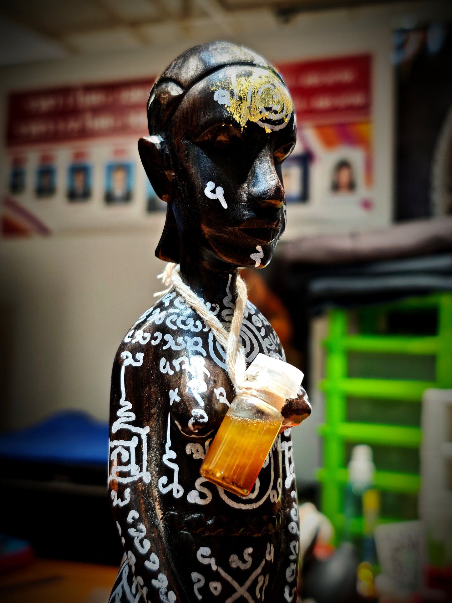 阿赞萨维特 · ดาว供奉