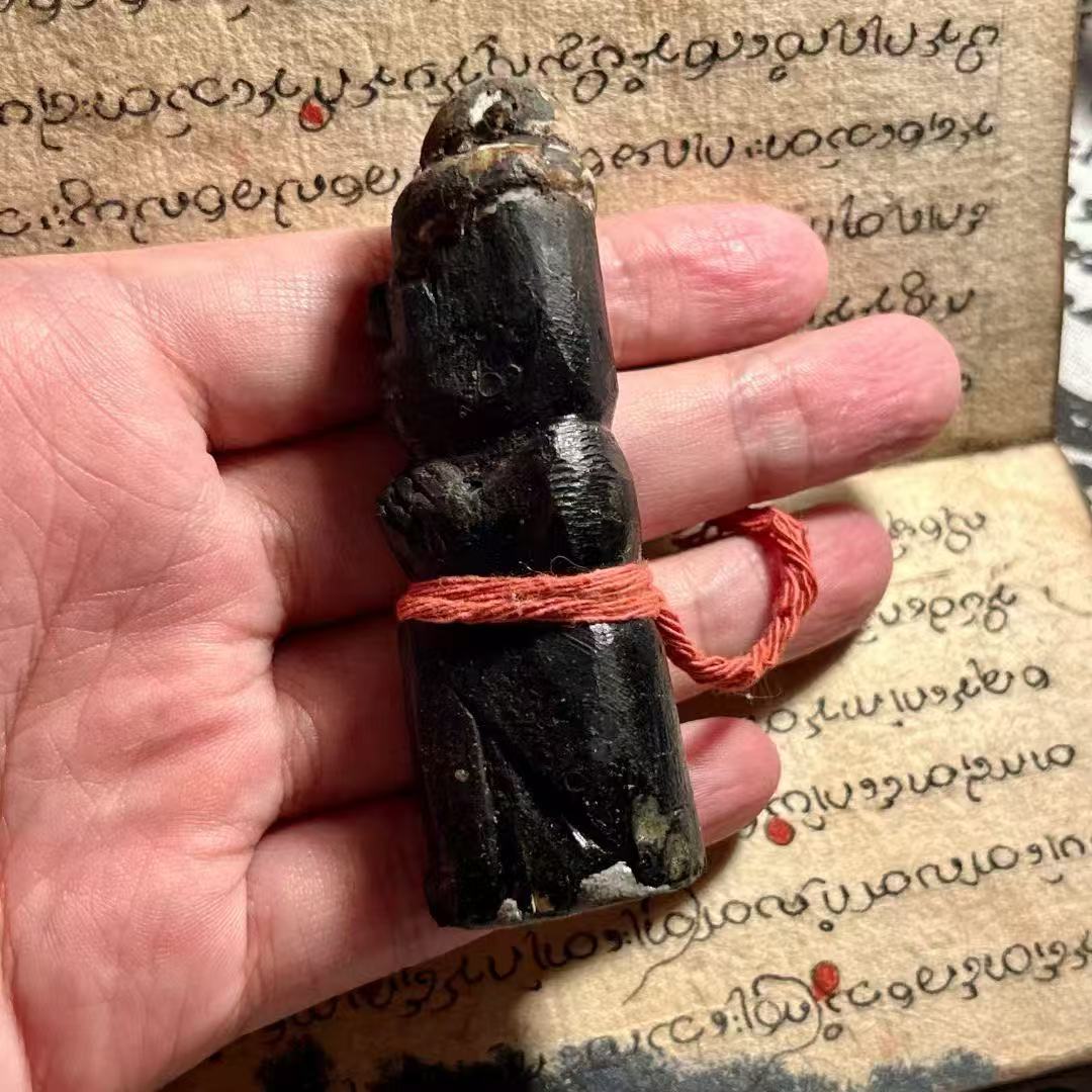 阿赞舍（虎）· 骨灵童子