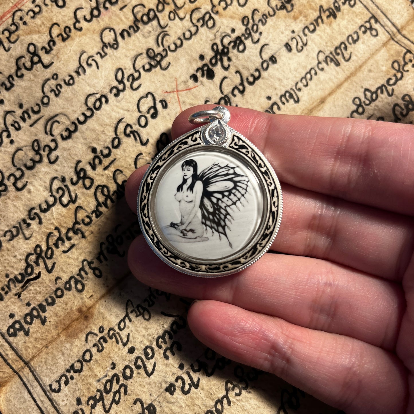 阿赞明 · 图鉴封面 蝴蝶瓷面🦋（早期）