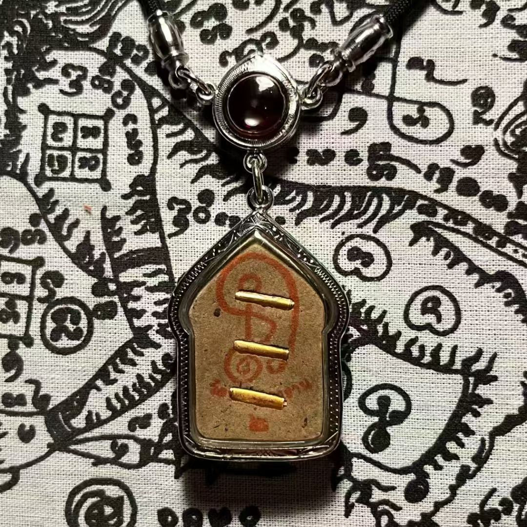 龙婆赞喜/阿赞北（bes）· 鸿派70灵坤平（瓦博猜）➕ 红鸡人缘油