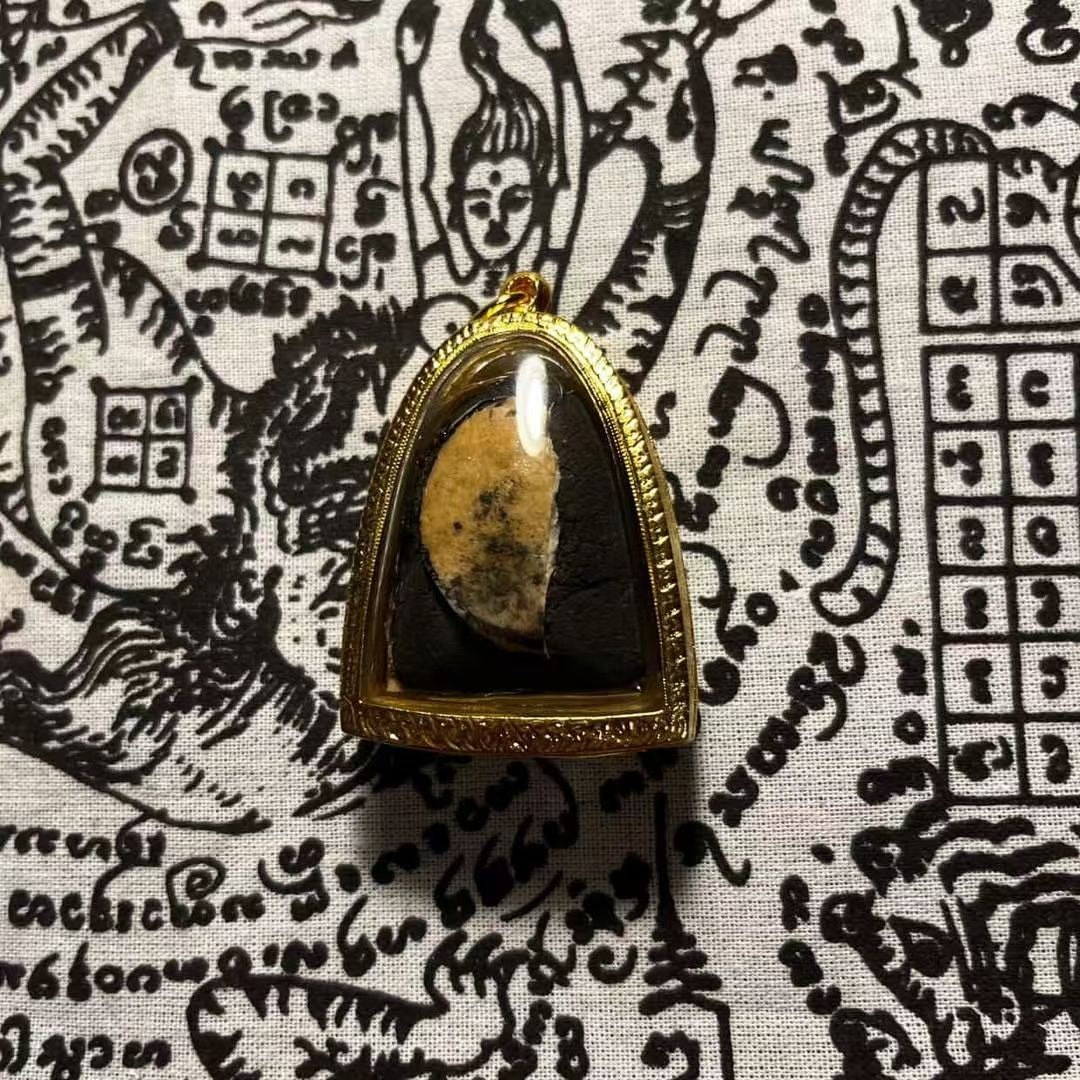 阿赞Wiang · Phar Ake 男鬼宾灵☠