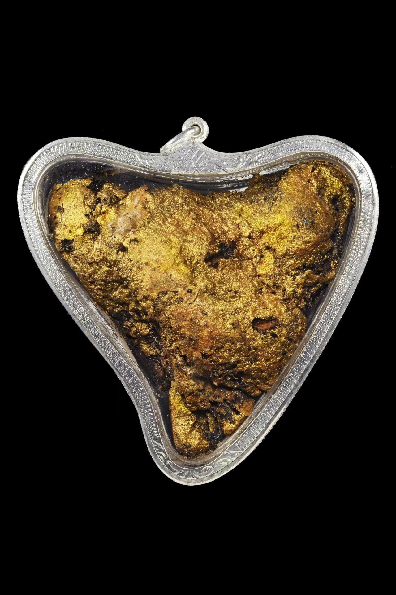 阿赞舍（虎）·「老挝缢亡少女灵体套装」