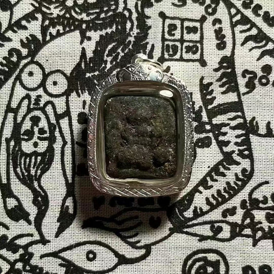 阿赞盖世 · 七妓女鬼骨必打（孤品）