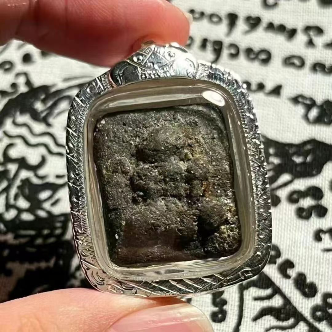 阿赞盖世 · 七妓女鬼骨必打（孤品）