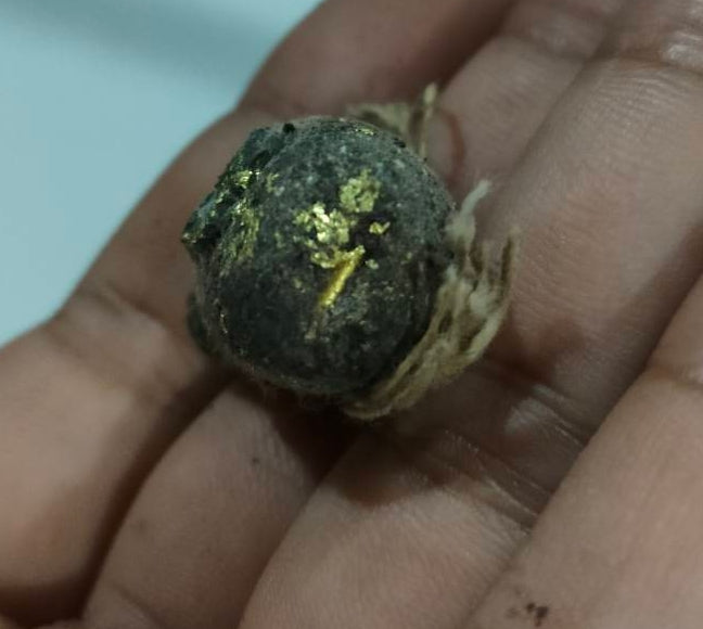 阿赞并 · 纯金塔固燕通（蜂蜡）