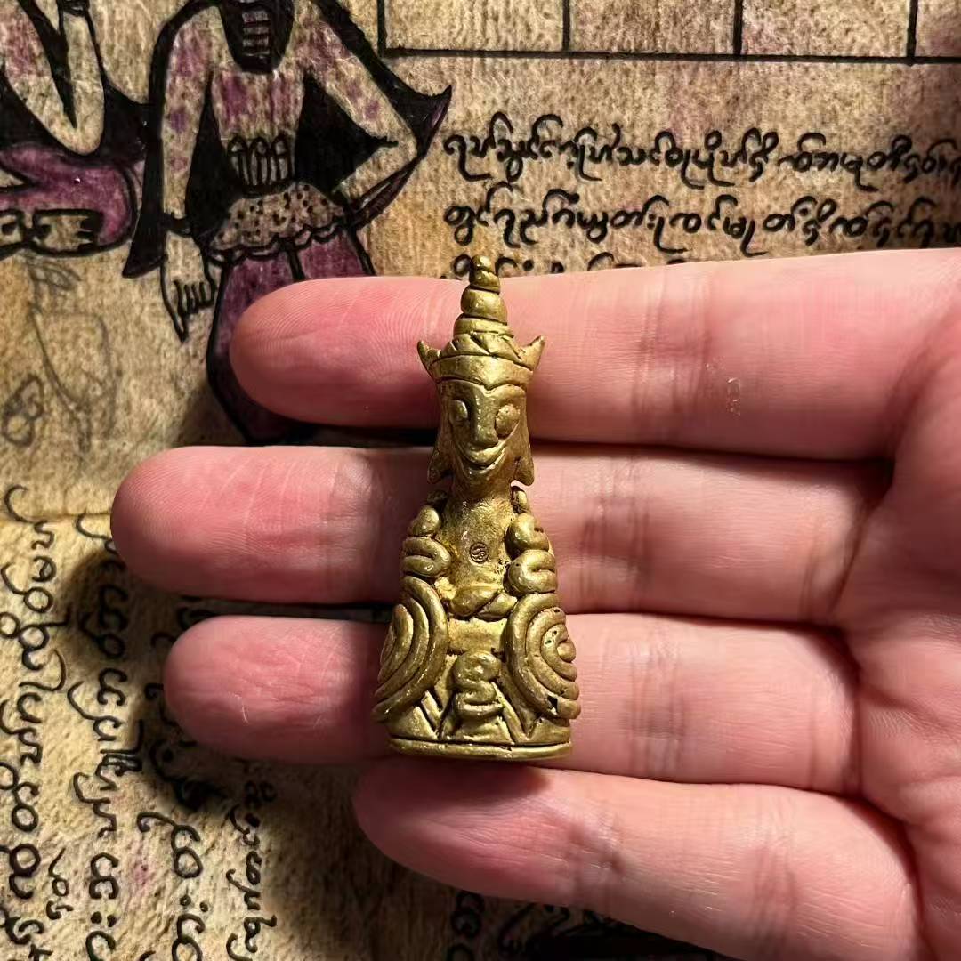 阿赞奥 · 诺莫圣蛇拍婴🐍