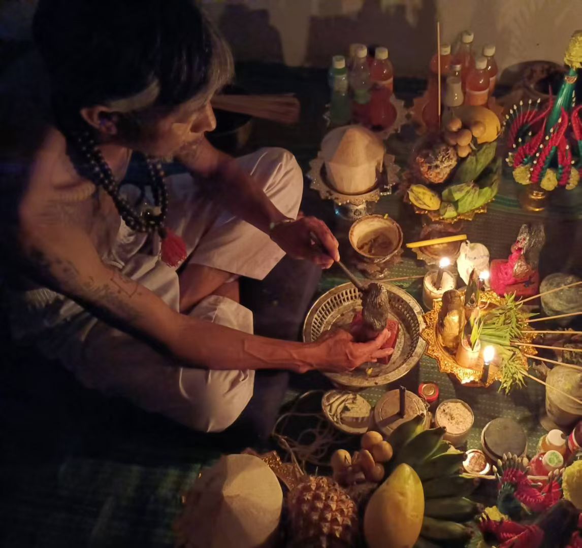 阿赞舍（虎）· 飞头蛮·Krasue