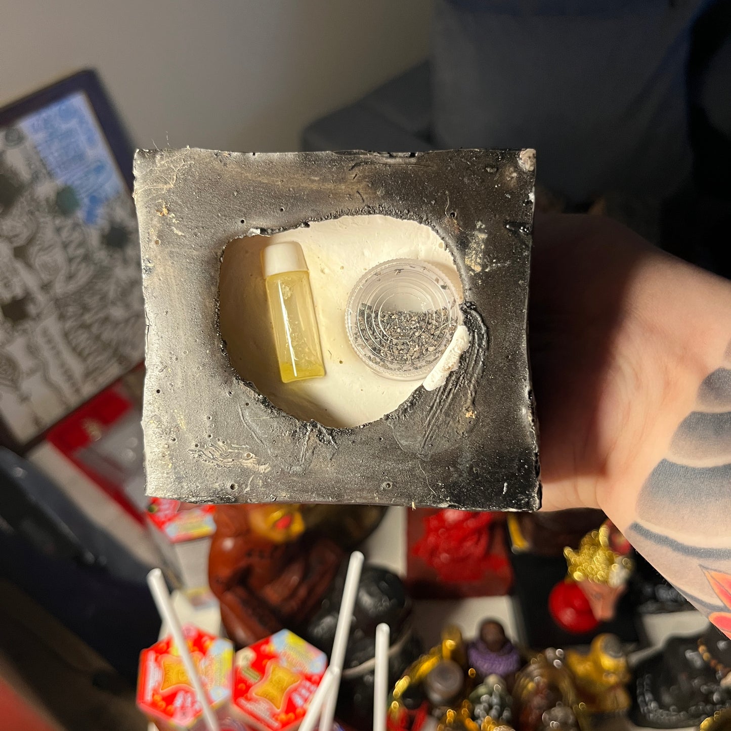 阿赞舍（虎）· 咩帕莱·布恩（供奉立尊）