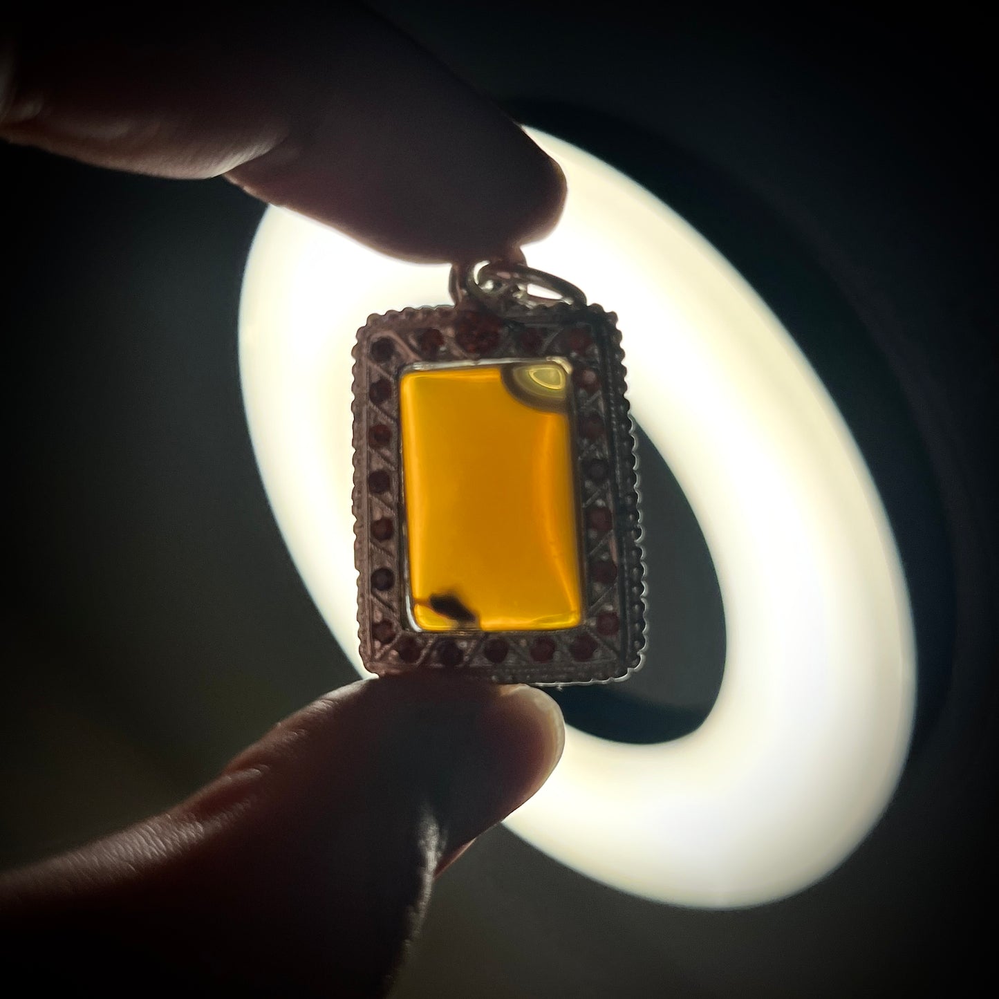 阿赞jakkrit · 双婴灵油（独立灵）