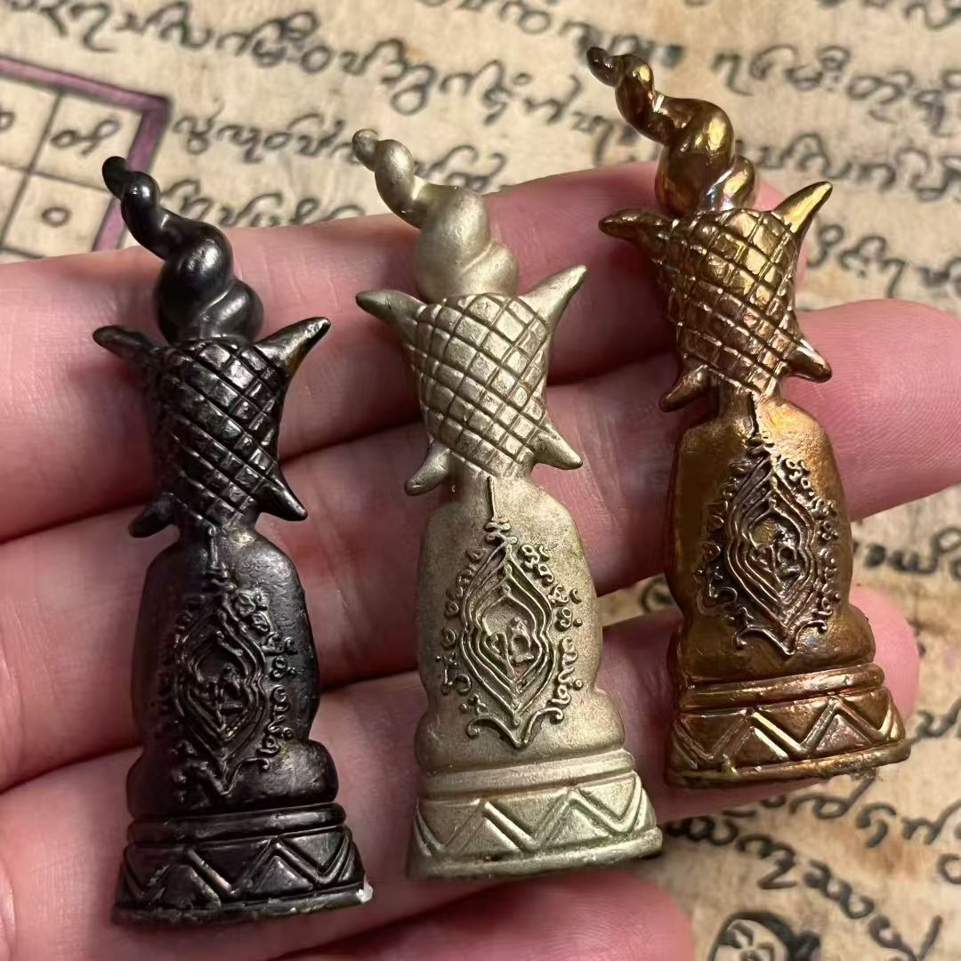 阿赞姜 · 新月婴皇 一期