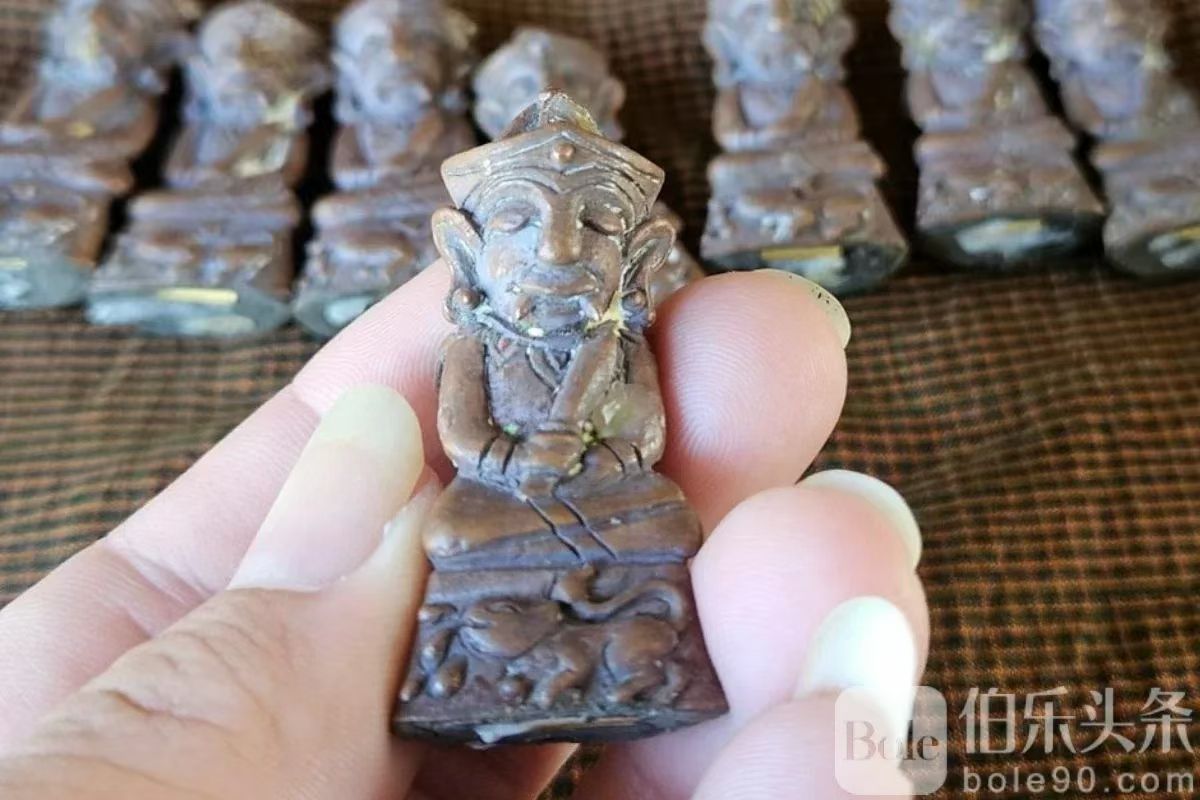 柬埔寨法门黑巫阿赞EM · kurang拍婴