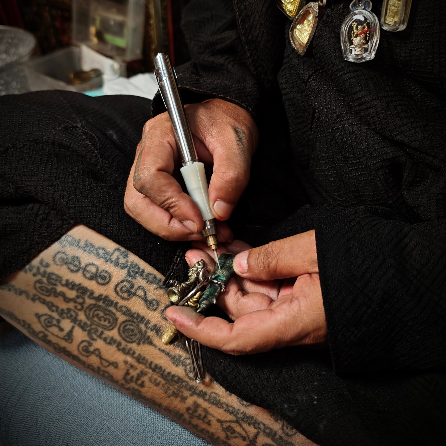 阿赞奥 · 翡翠独立模