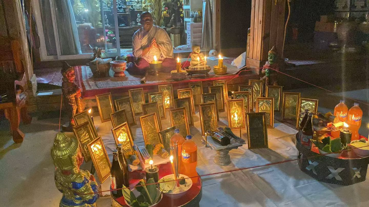 Ngok Photcharum大师 · 反弹符片