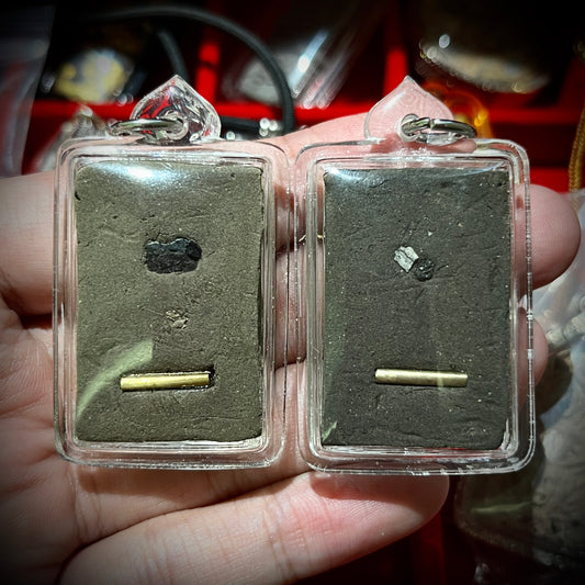 阿赞舍(虎) ·「黑媚法衣霸」