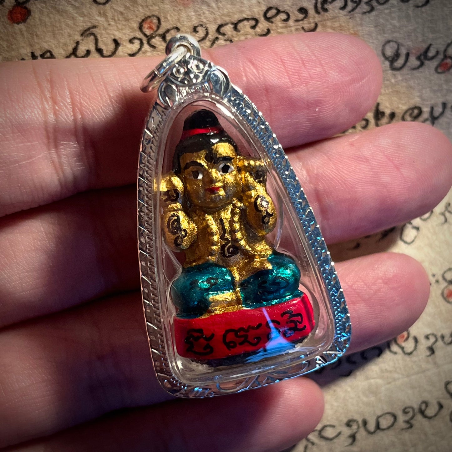 龙婆泰(LP TAI) · 双手招财古曼童