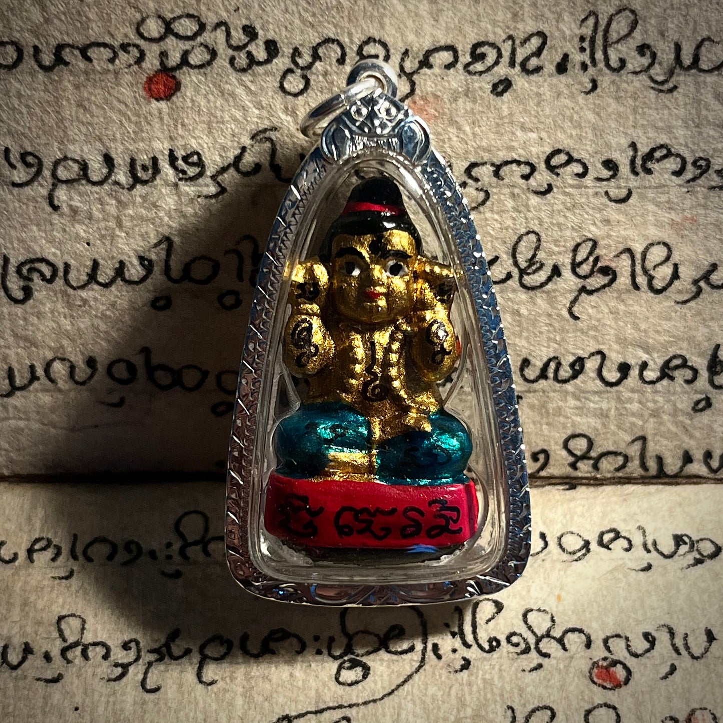 龙婆泰(LP TAI) · 双手招财古曼童