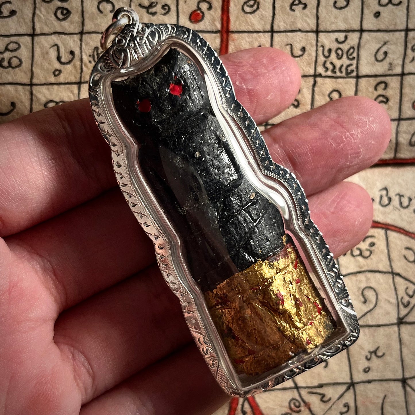 阿赞舍(虎) · 红眼拍婴（งั่งตาแดง）