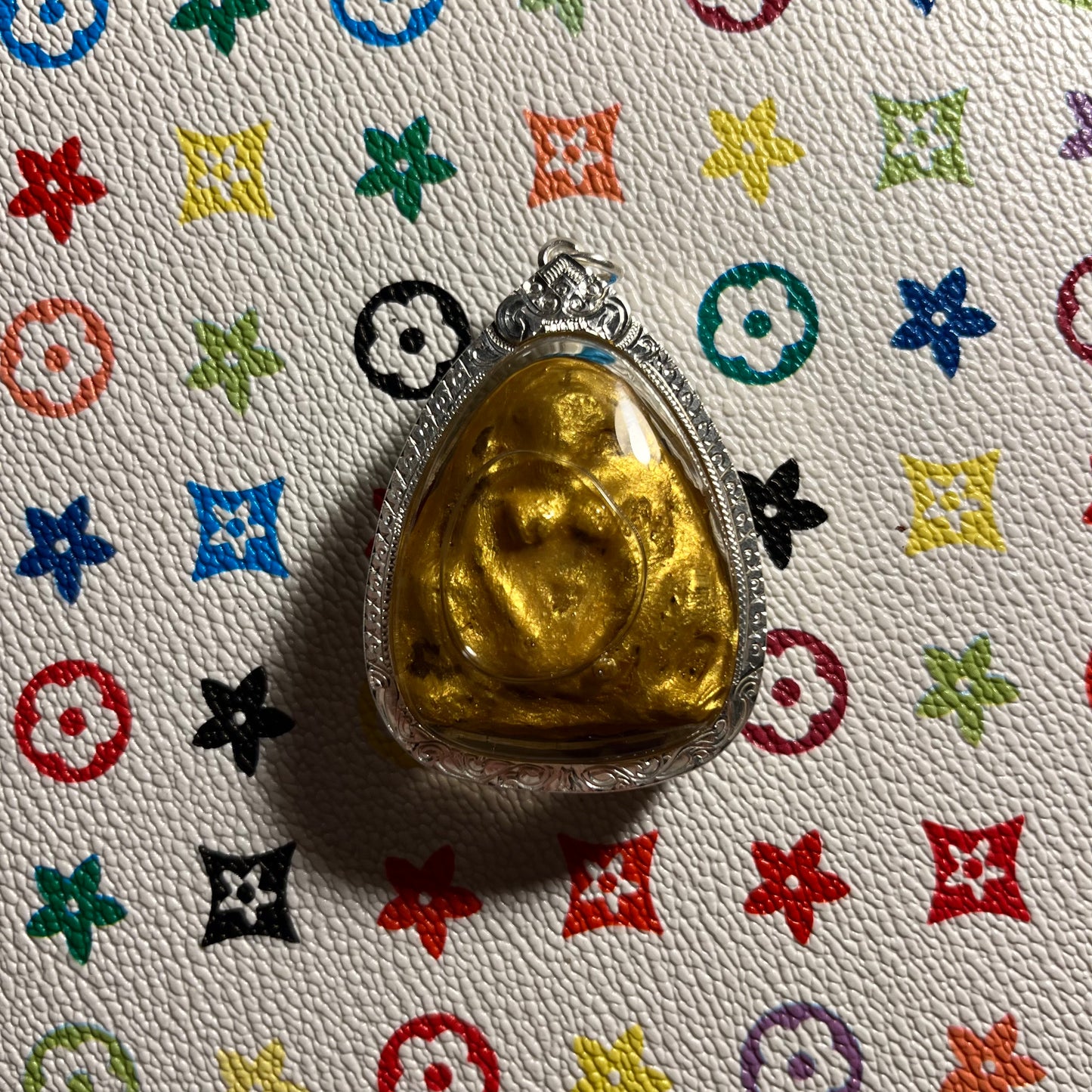 阿赞魔敌 · 财缘依霸