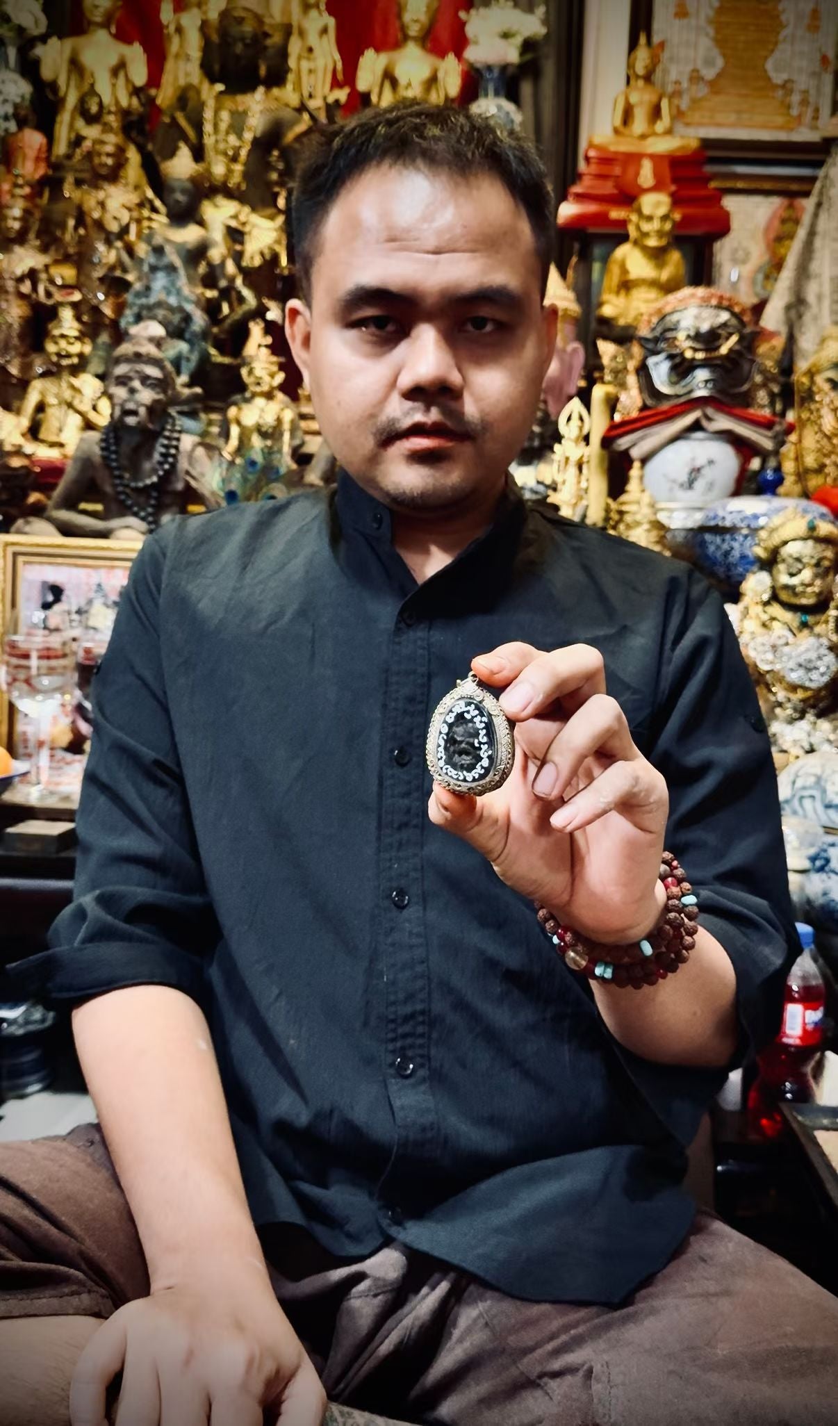 阿赞萨维特 · 耳报大鬼