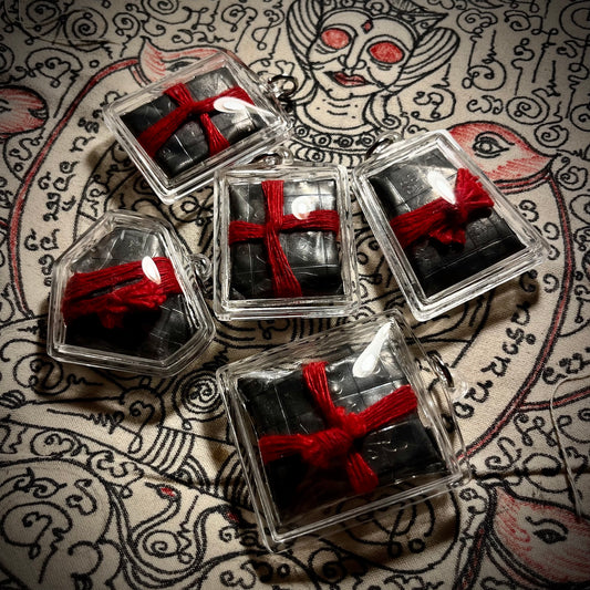 阿赞萨维特 · โบว์ 介也蚀宾灵