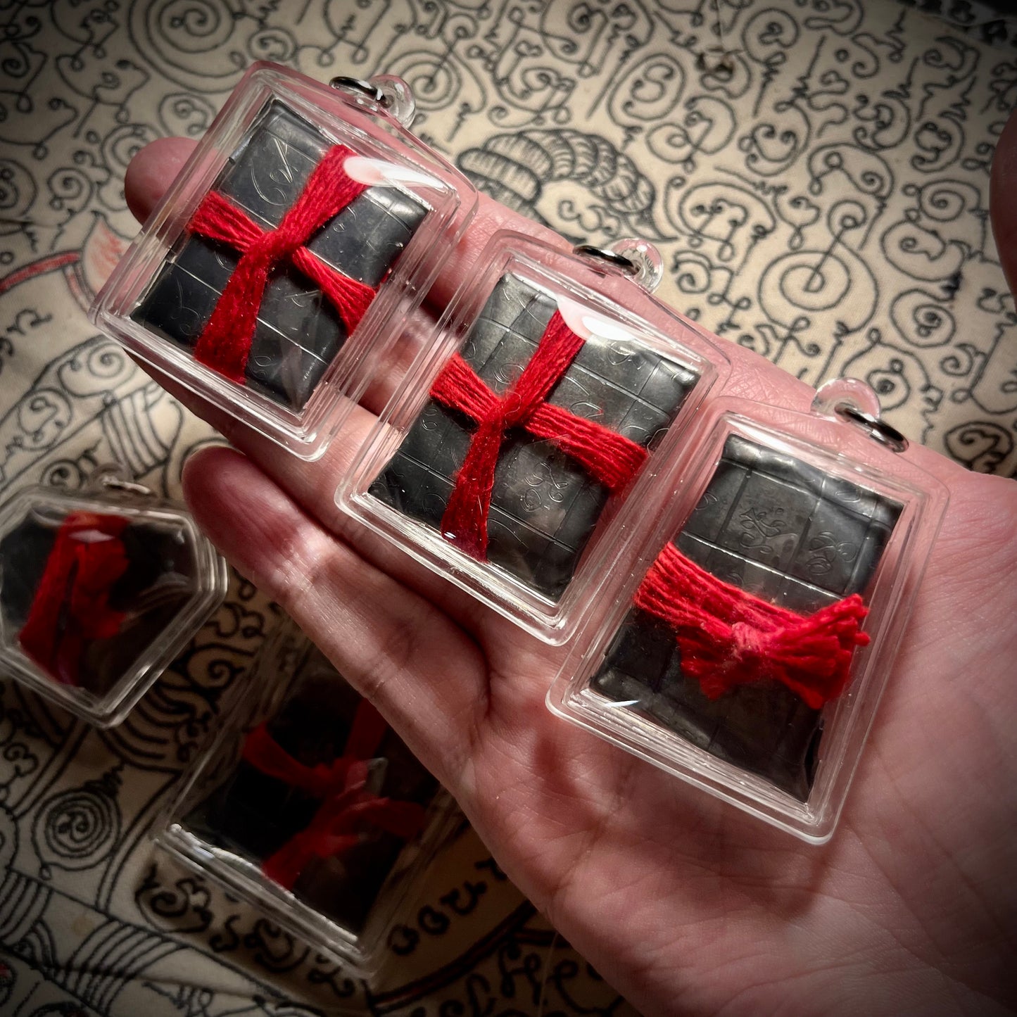 阿赞萨维特 · โบว์ 介也蚀宾灵