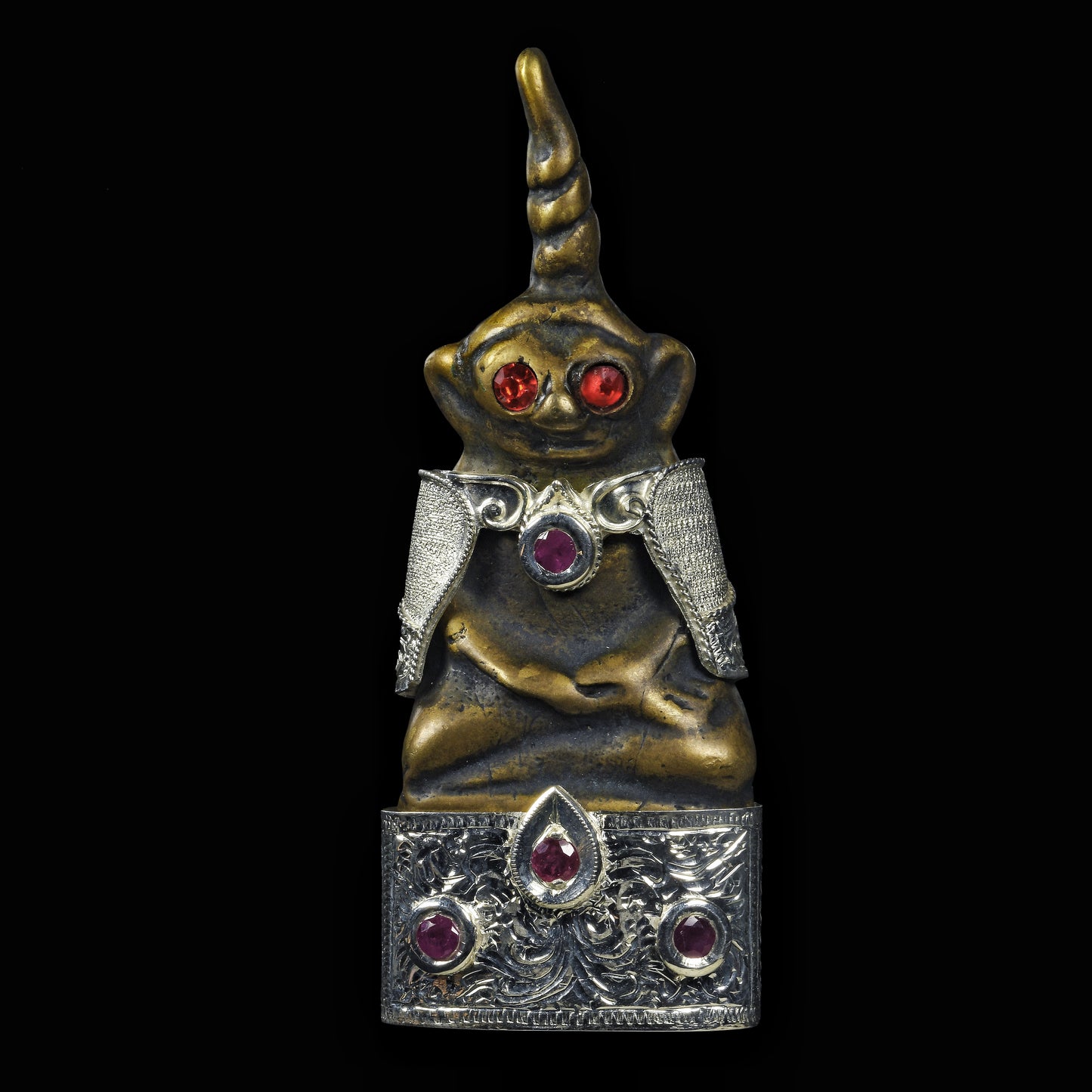 古高棉 · 红眼恶魔拍婴 (直发髻款)