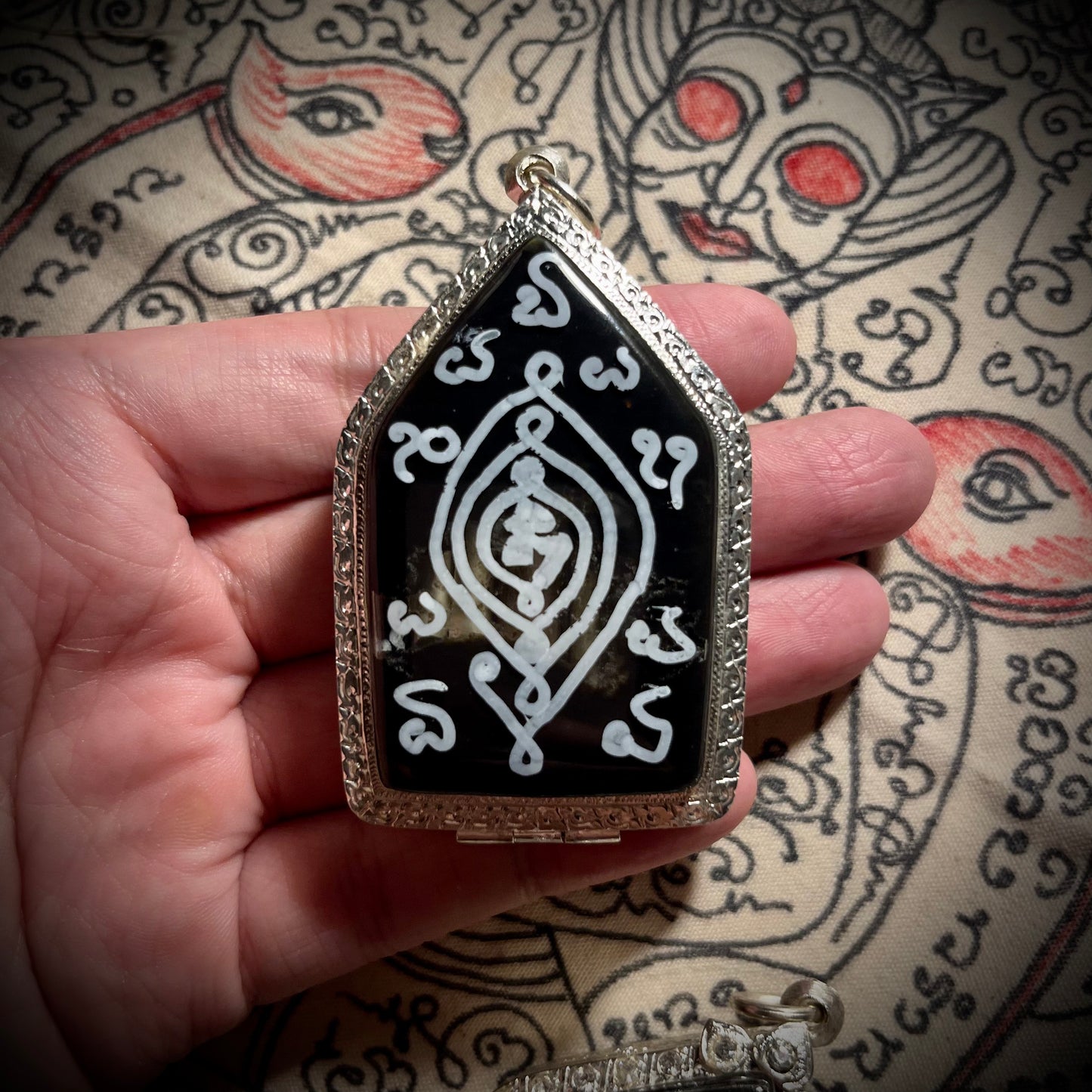 阿赞萨维特 · 拍罂宾灵