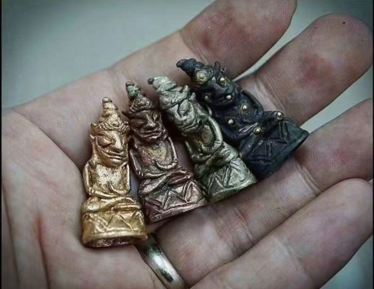 阿赞奥 · 十三期拍婴(铜材质)
