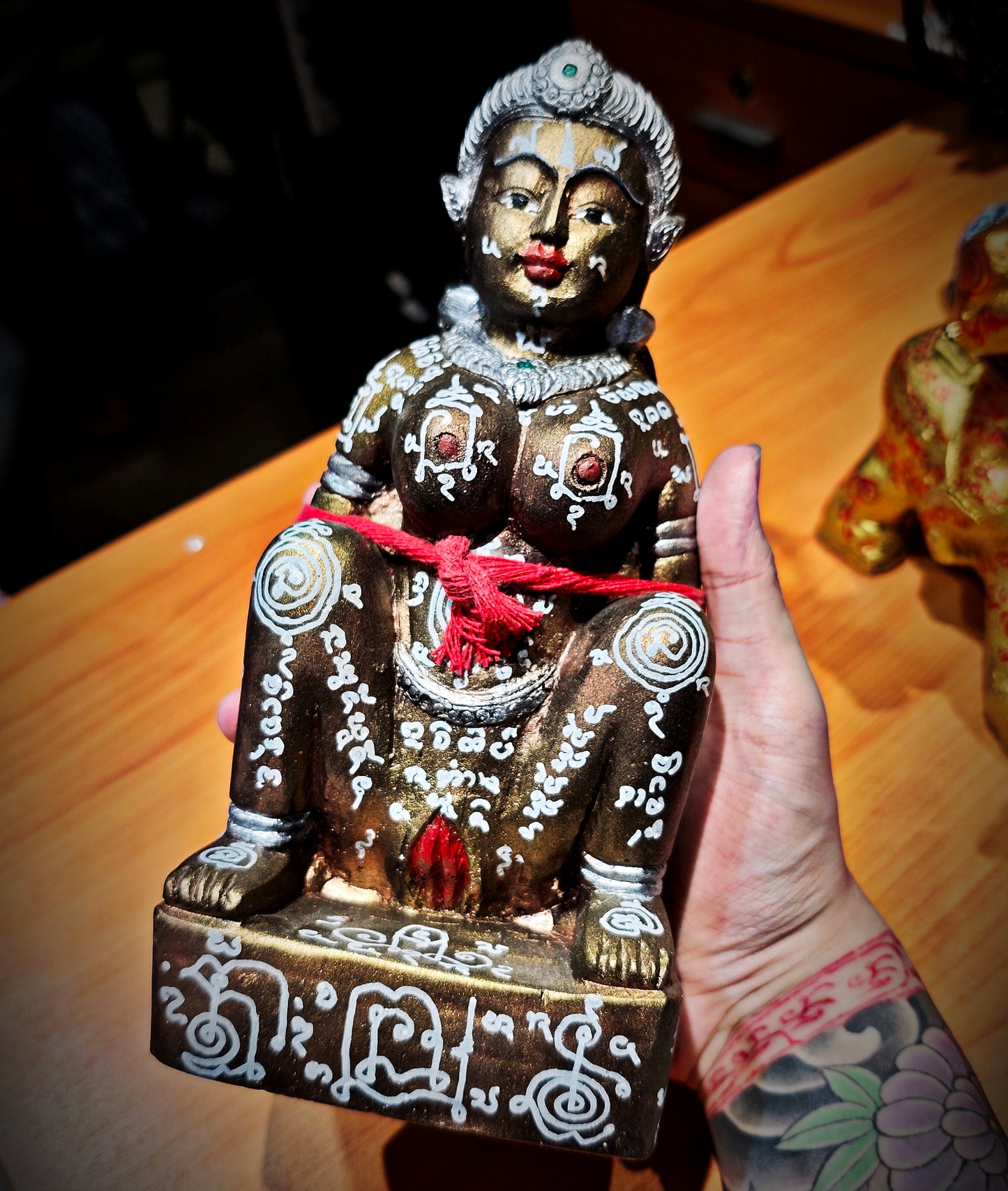 阿赞萨维特 · 鬼媚波แม่เป๋อ