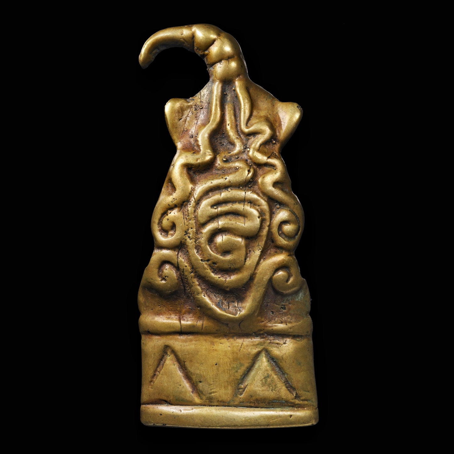古高棉 · 红眼拍婴 (发髻向左)