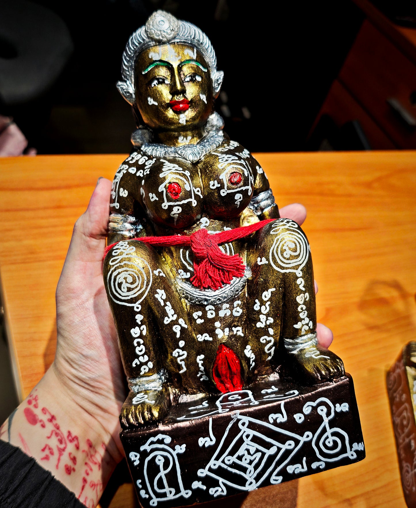 阿赞萨维特 · 鬼媚波แม่เป๋อ