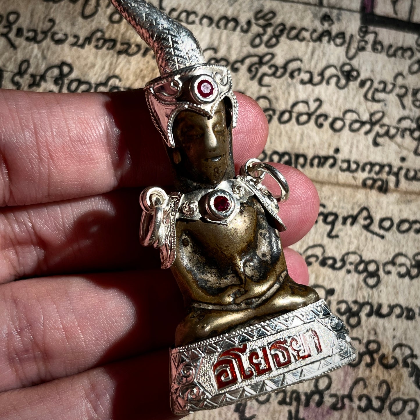 古阿瑜陀耶Phor Ngang (右弯发髻)