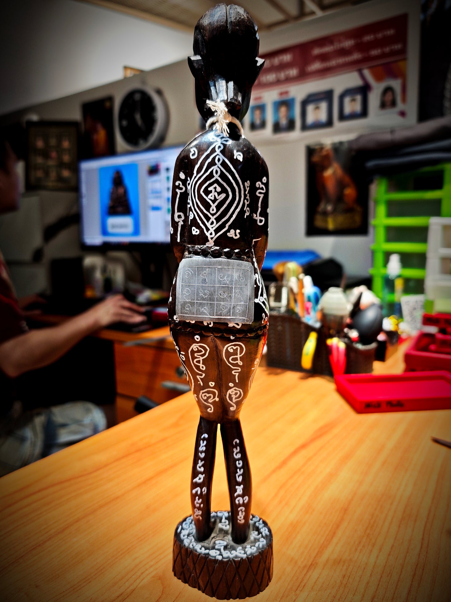 阿赞萨维特 · ดาว供奉